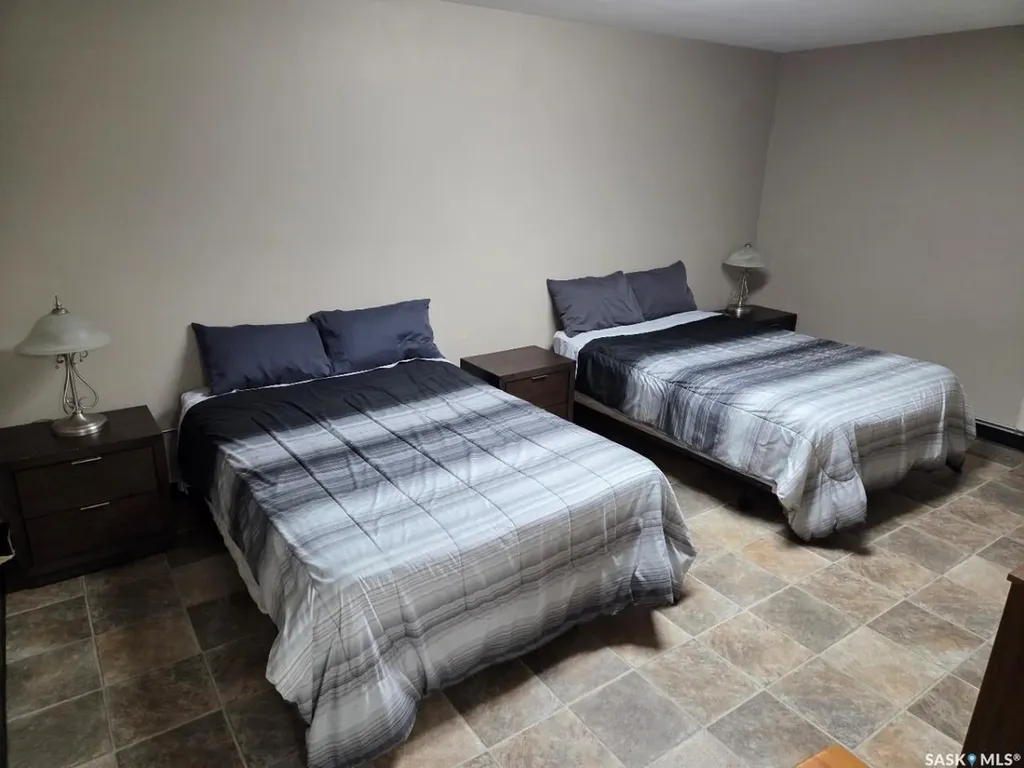 204 Railway Avenue S Middle Lake SK S0K 2X0