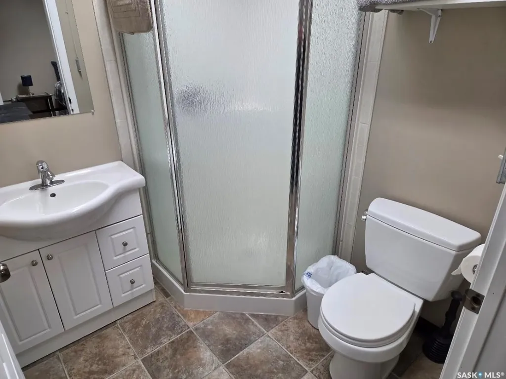 204 Railway Avenue S Middle Lake SK S0K 2X0