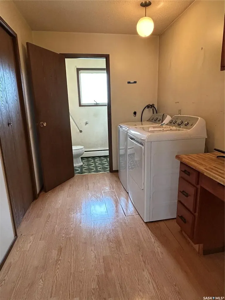 98 Main Street Lang SK S0G 2W0