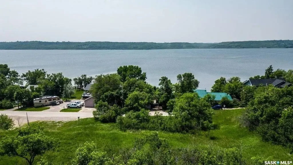 38 Lakeshore Drive Kannata Valley SK S0G 4L0