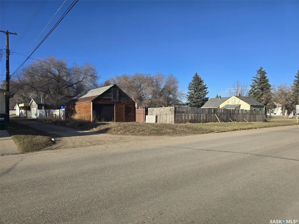 201 R Avenue N Saskatoon SK S7L 2Y6