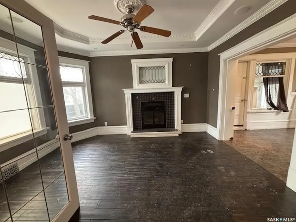 617 Bison Avenue Weyburn SK S4H 0J7