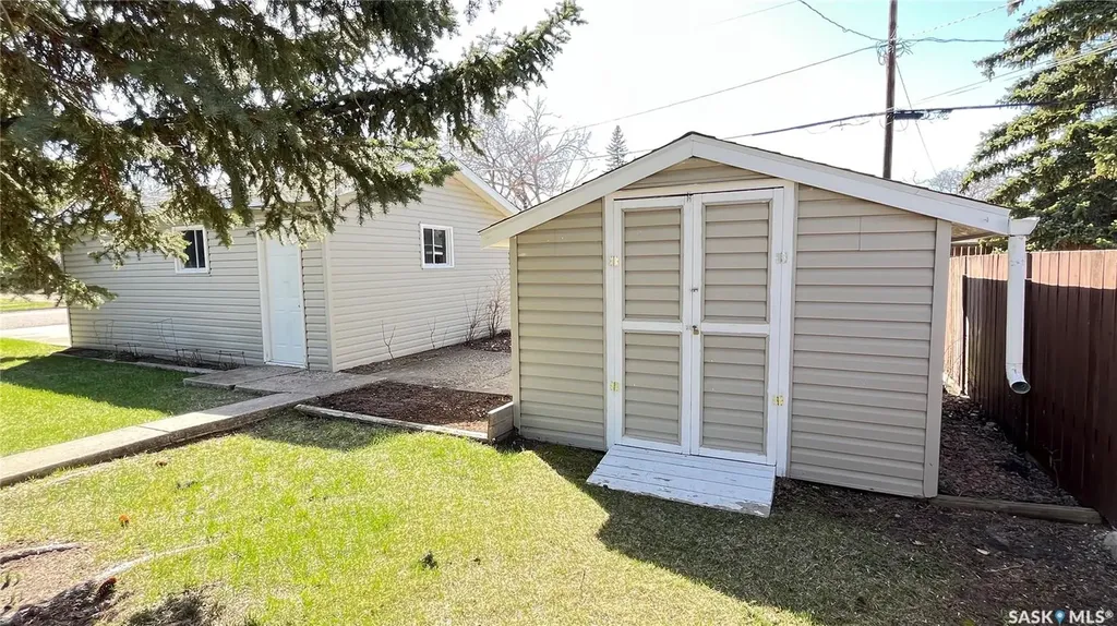 117 Herbert Street Maple Creek SK S0N 1N0