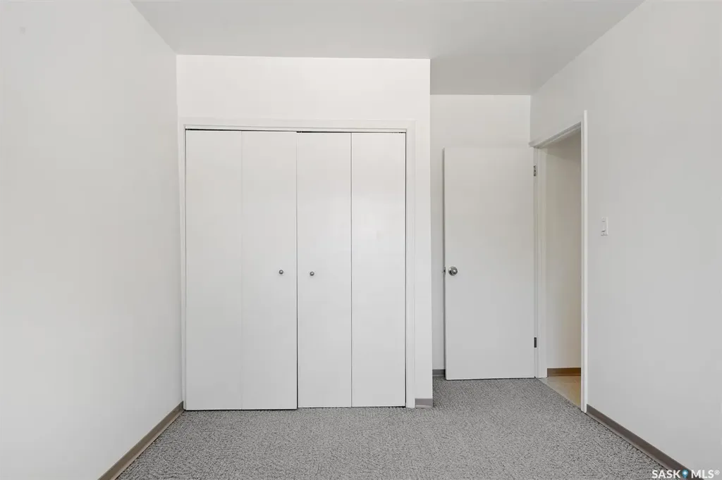424 3rd Avenue N Saskatoon SK S7K 2J3