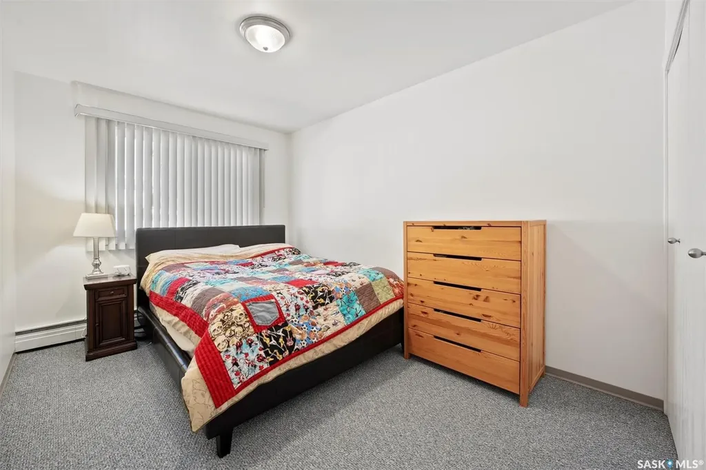 424 3rd Avenue N Saskatoon SK S7K 2J3