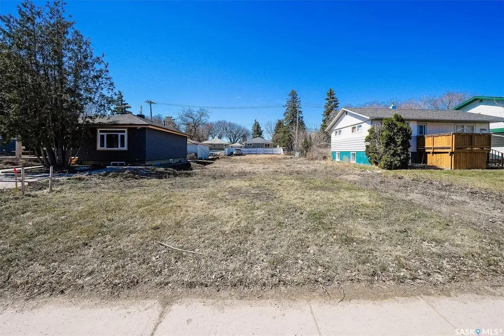 314 Cumberland Avenue S Saskatoon SK S7N 1M1