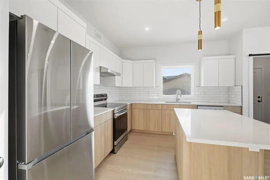 1424 Besnard Drive Martensville SK S0K 2T1