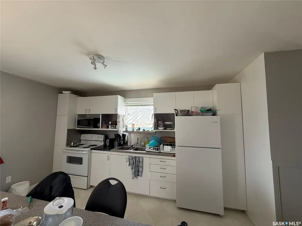 112 1st Avenue W Kindersley SK S0L 1S0