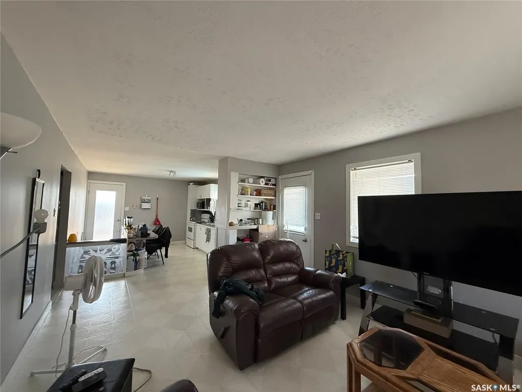 112 1st Avenue W Kindersley SK S0L 1S0