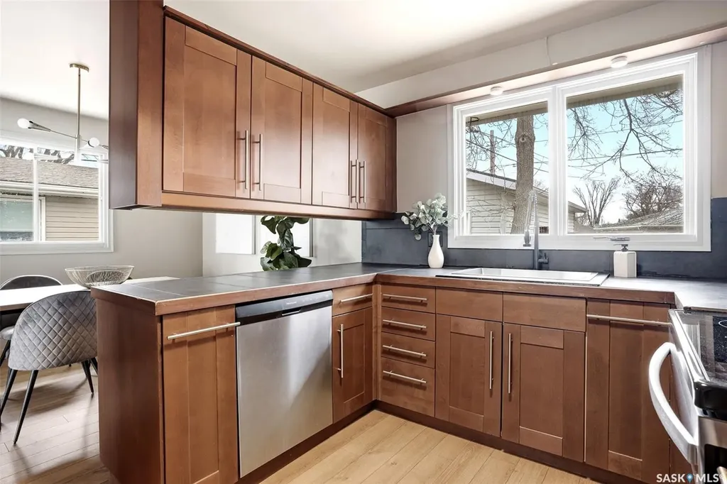 3814 25th Avenue Regina SK S4S 1L9