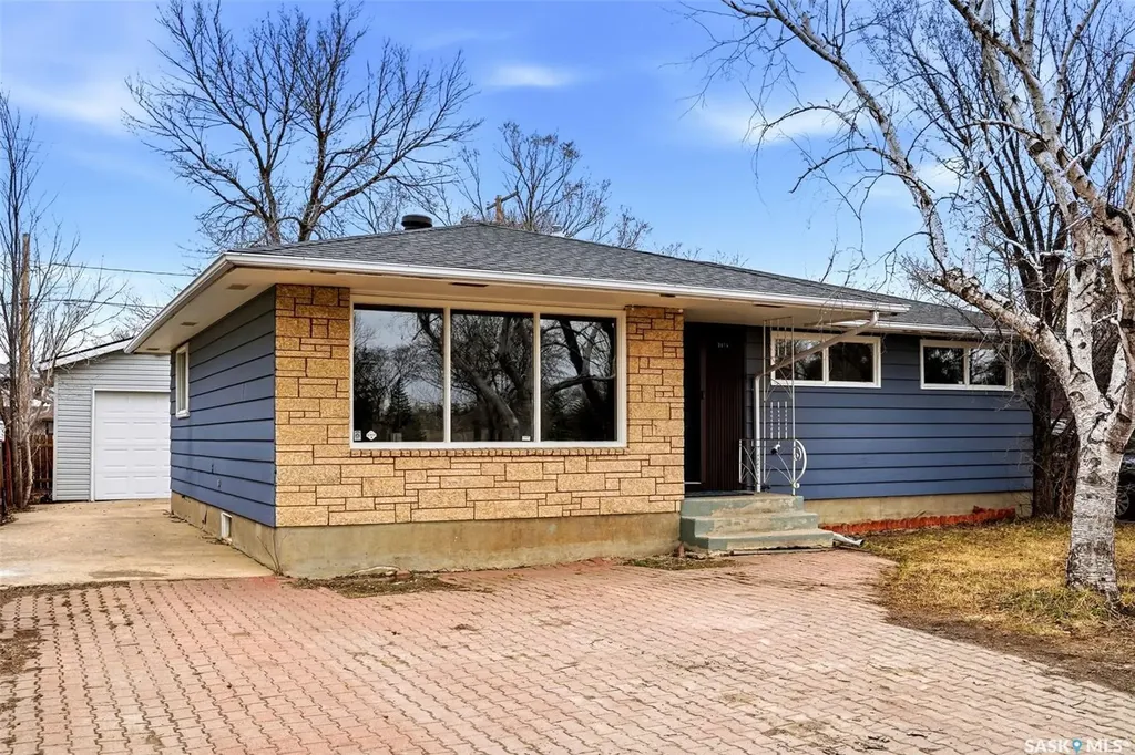 3814 25th Avenue Regina SK S4S 1L9