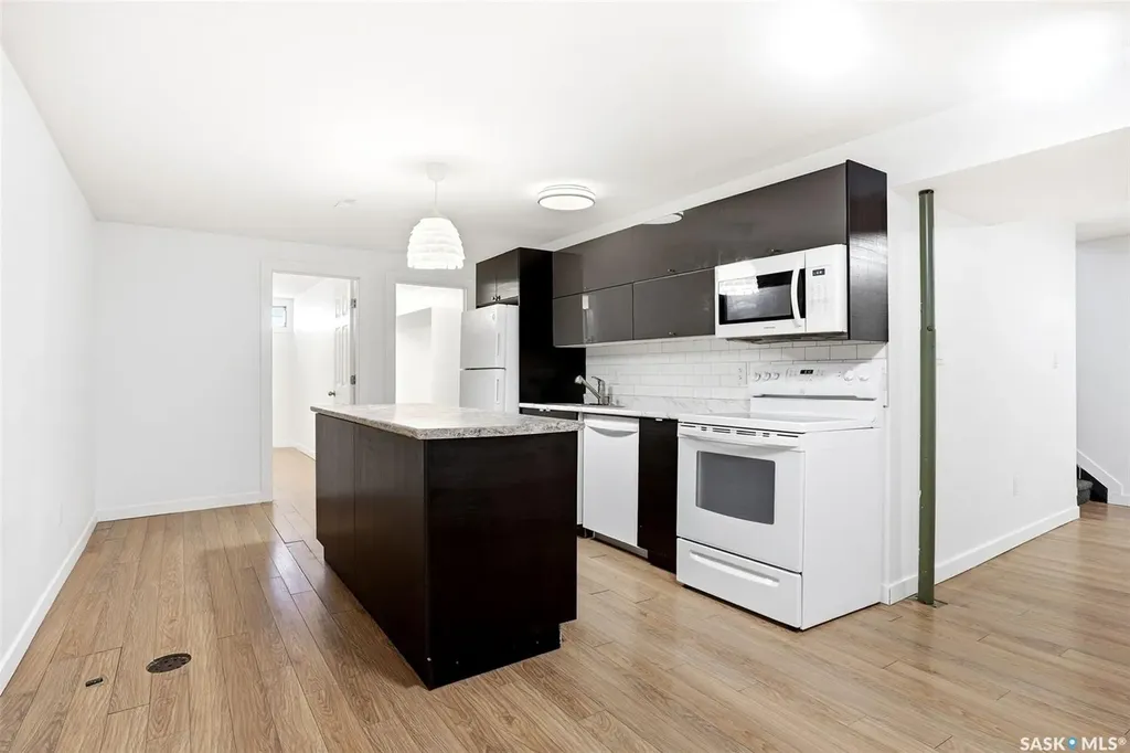 3814 25th Avenue Regina SK S4S 1L9