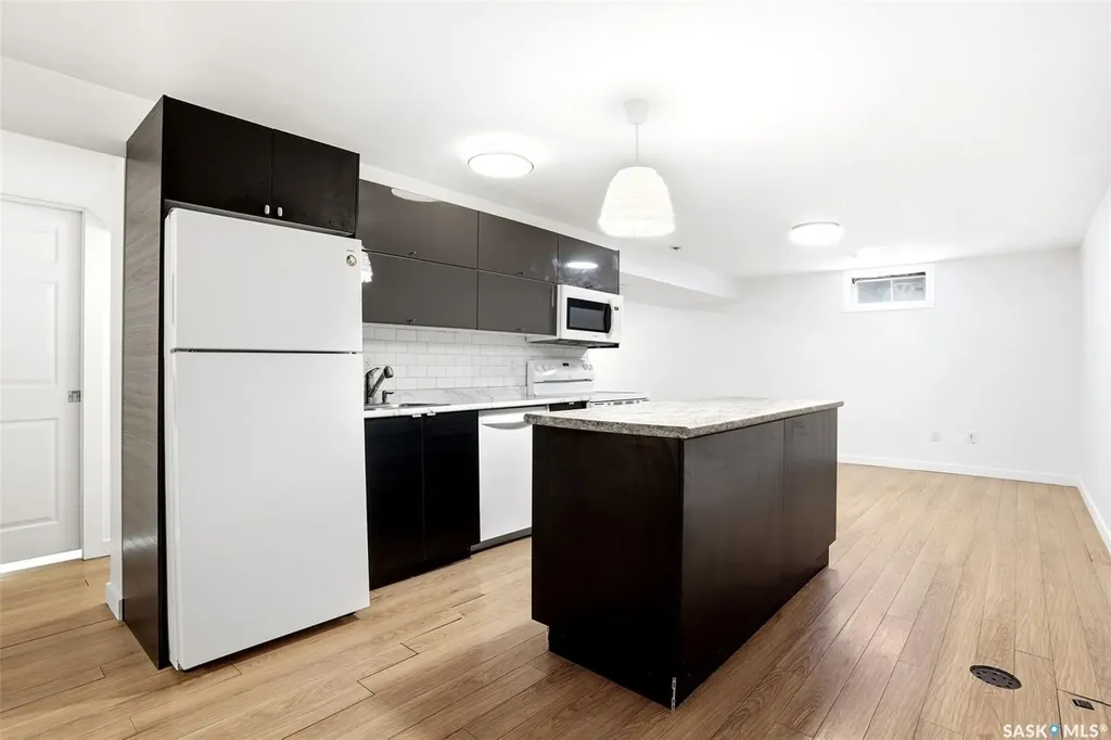 3814 25th Avenue Regina SK S4S 1L9