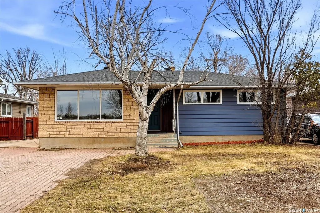 3814 25th Avenue Regina SK S4S 1L9