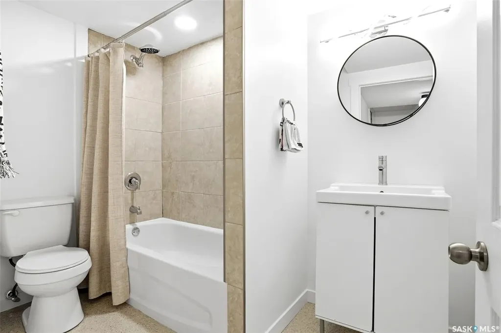 3814 25th Avenue Regina SK S4S 1L9