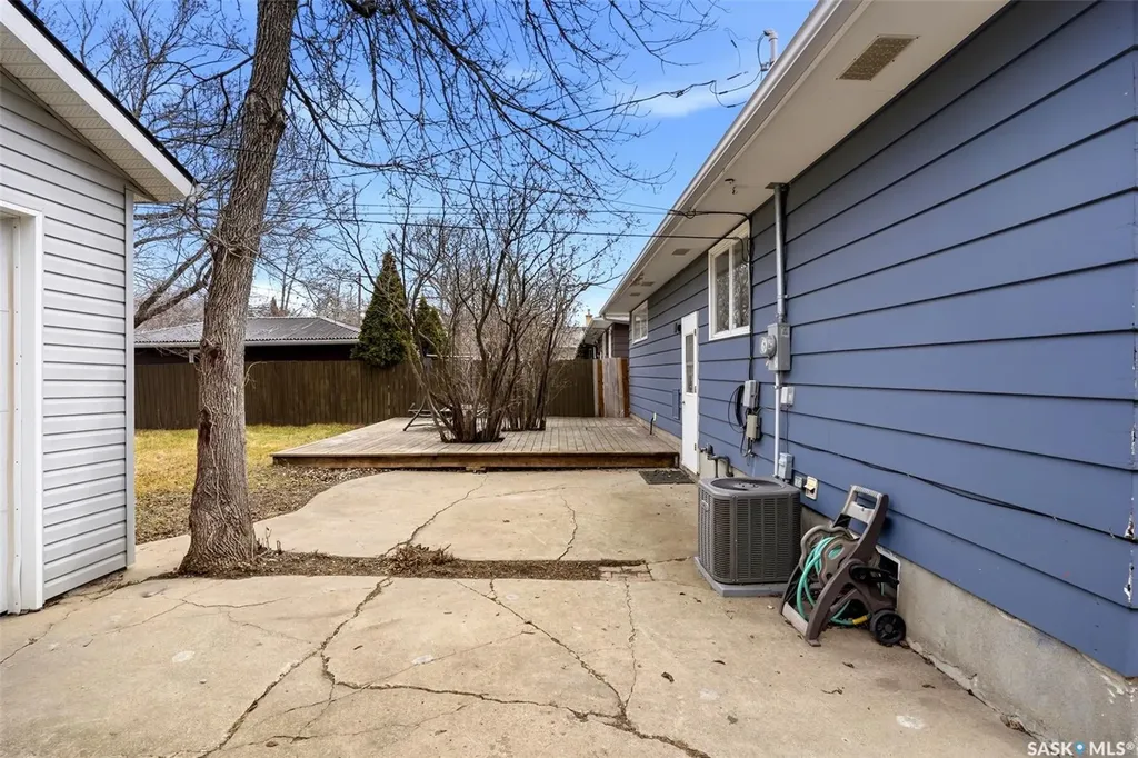 3814 25th Avenue Regina SK S4S 1L9