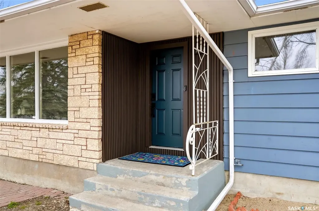 3814 25th Avenue Regina SK S4S 1L9