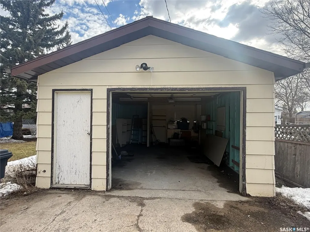 598 Prince Edward Street Melville SK S0A 2P0