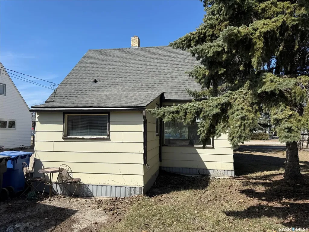 598 Prince Edward Street Melville SK S0A 2P0