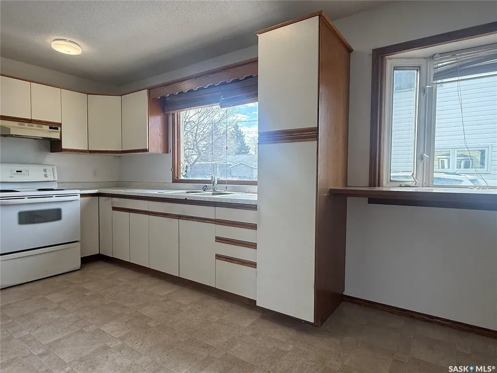 598 Prince Edward Street Melville SK S0A 2P0