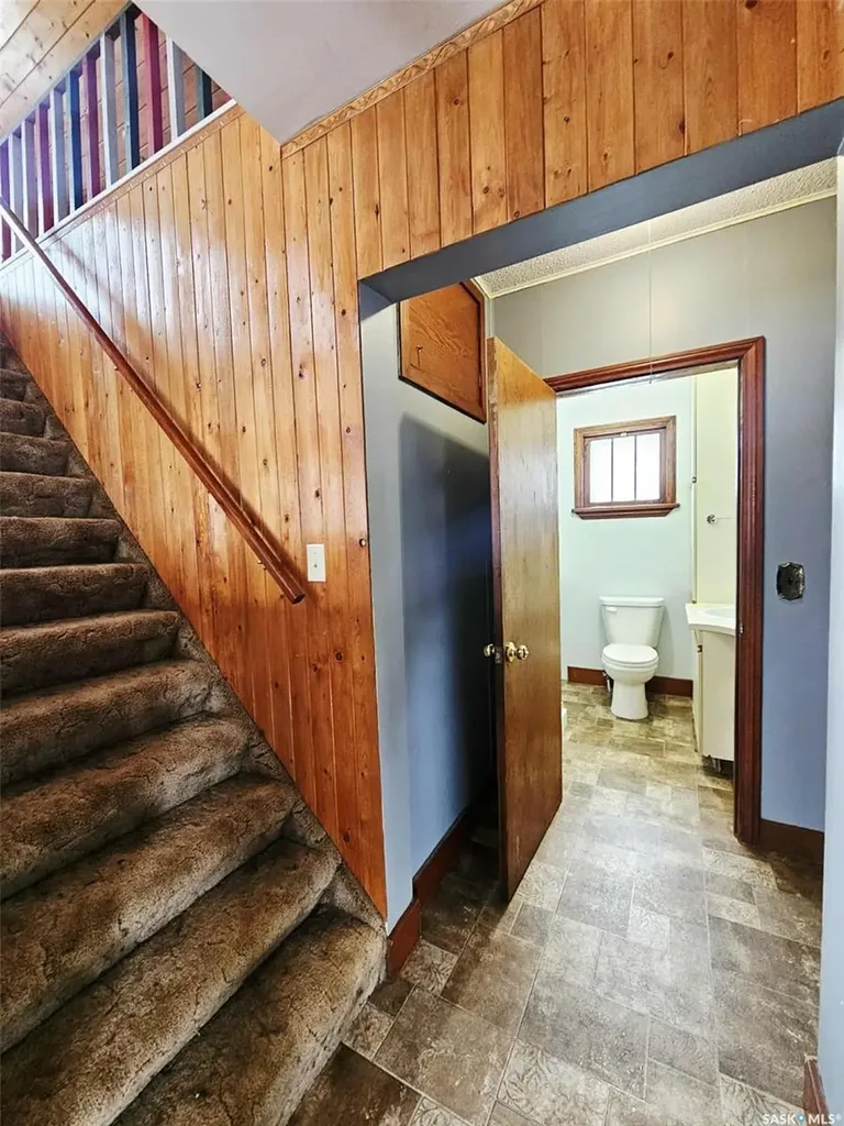 303 Ohlen Street Stockholm SK S0A 3Y0
