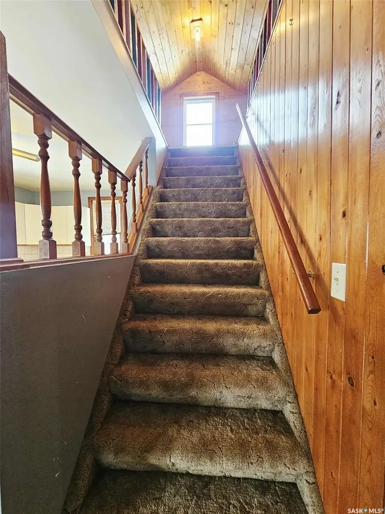 303 Ohlen Street Stockholm SK S0A 3Y0