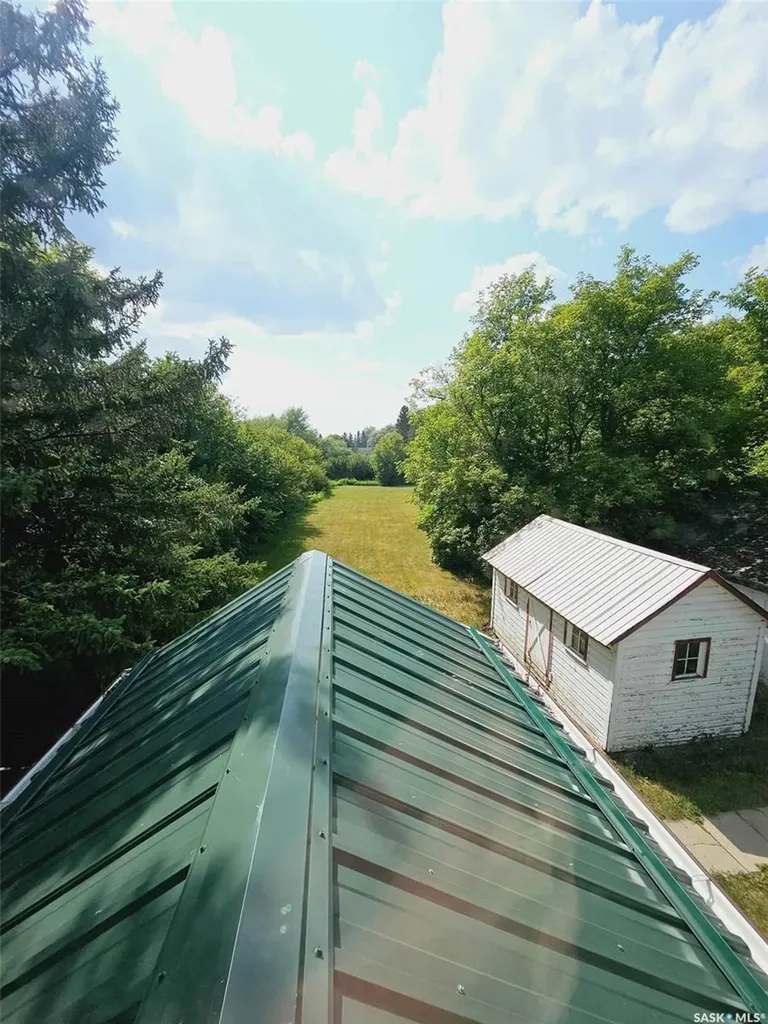 303 Ohlen Street Stockholm SK S0A 3Y0