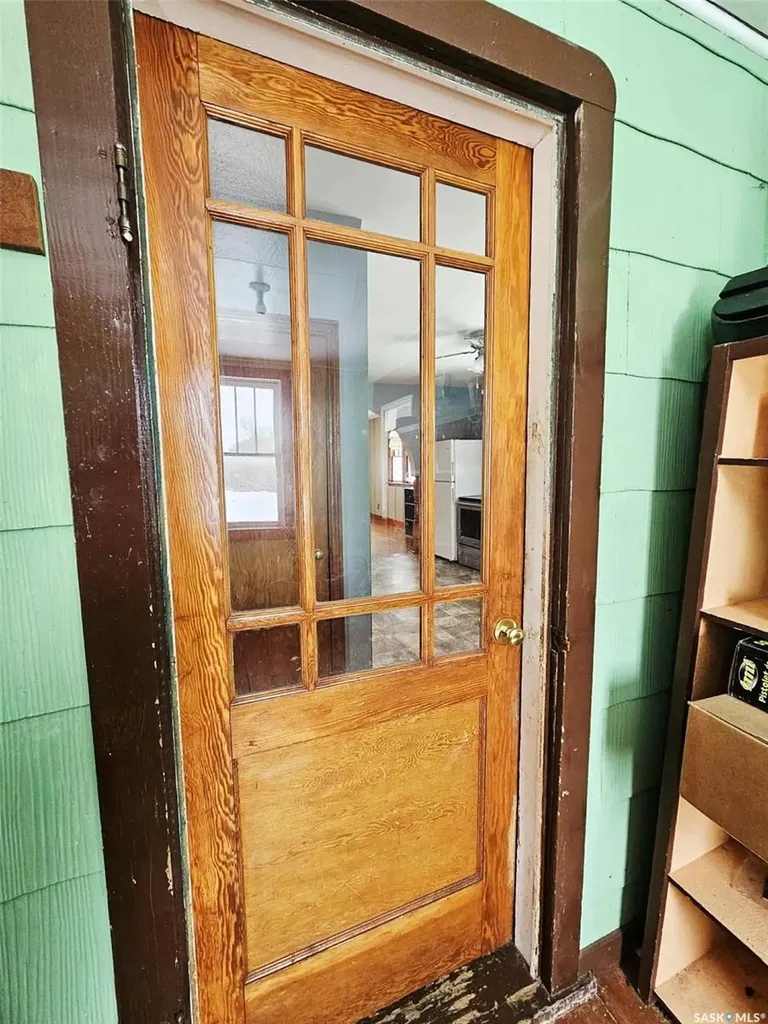 303 Ohlen Street Stockholm SK S0A 3Y0
