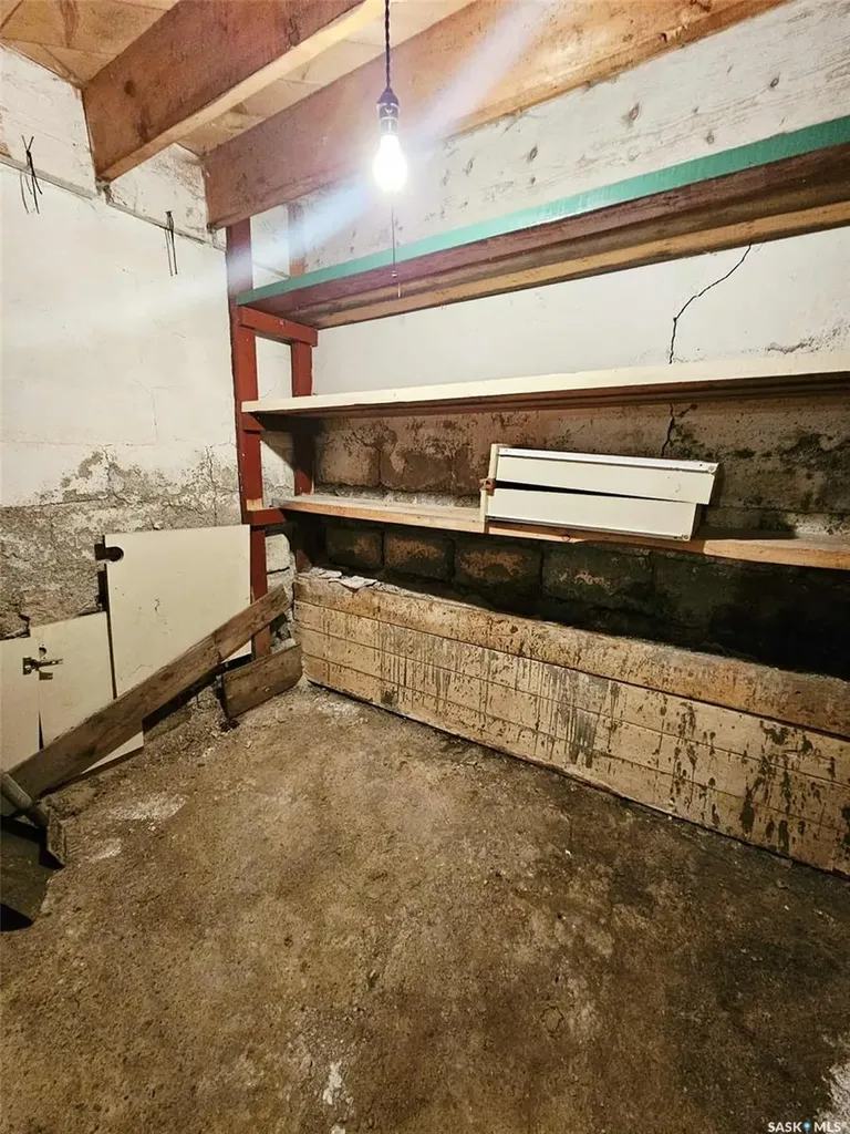 303 Ohlen Street Stockholm SK S0A 3Y0