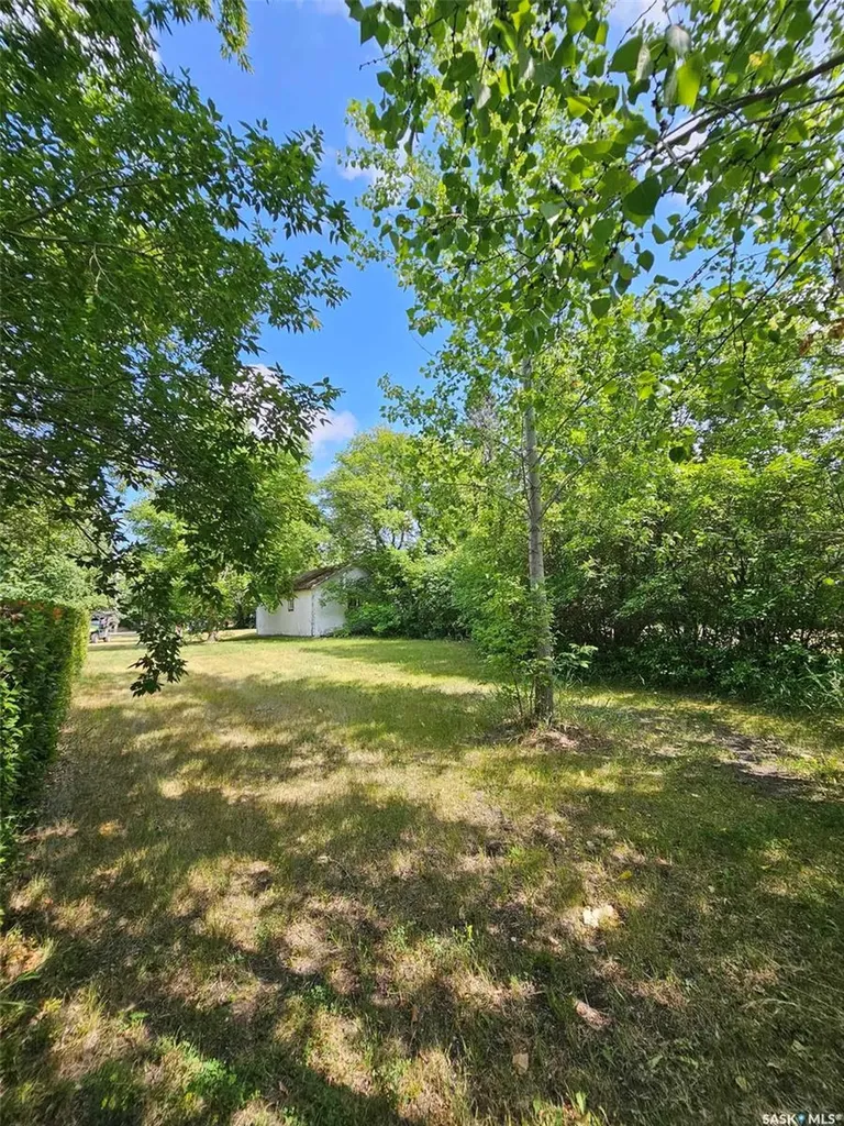 303 Ohlen Street Stockholm SK S0A 3Y0