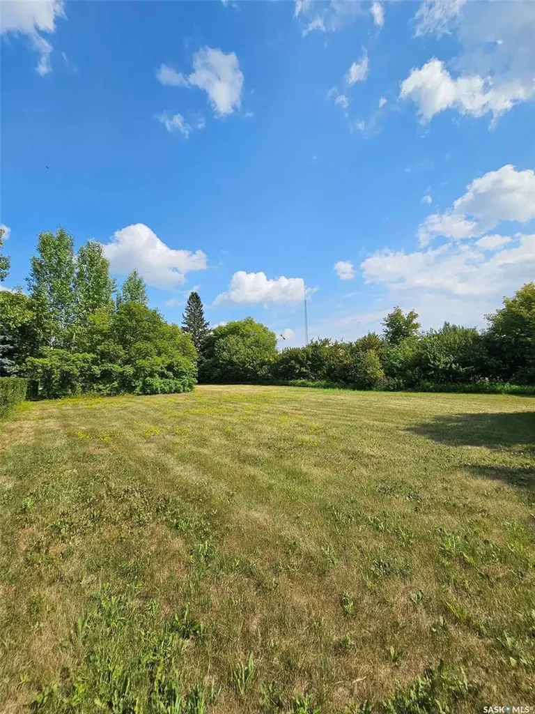 303 Ohlen Street Stockholm SK S0A 3Y0