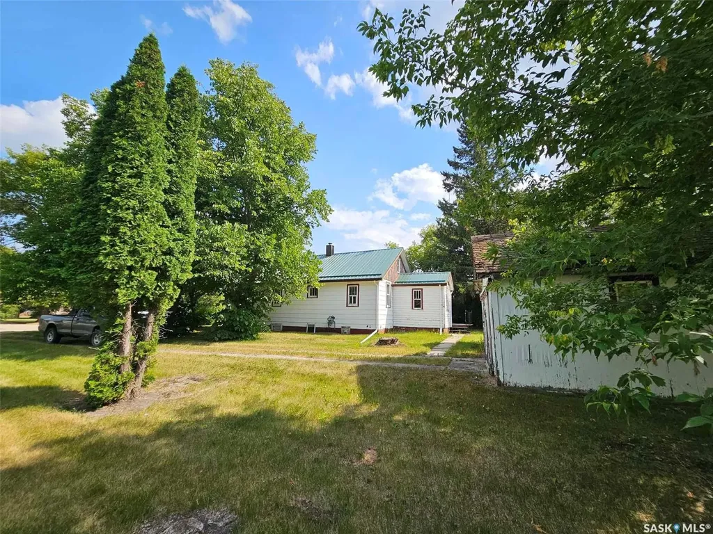 303 Ohlen Street Stockholm SK S0A 3Y0