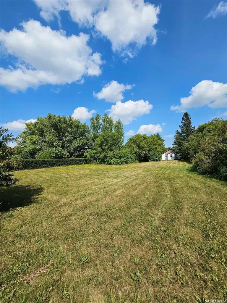 303 Ohlen Street Stockholm SK S0A 3Y0