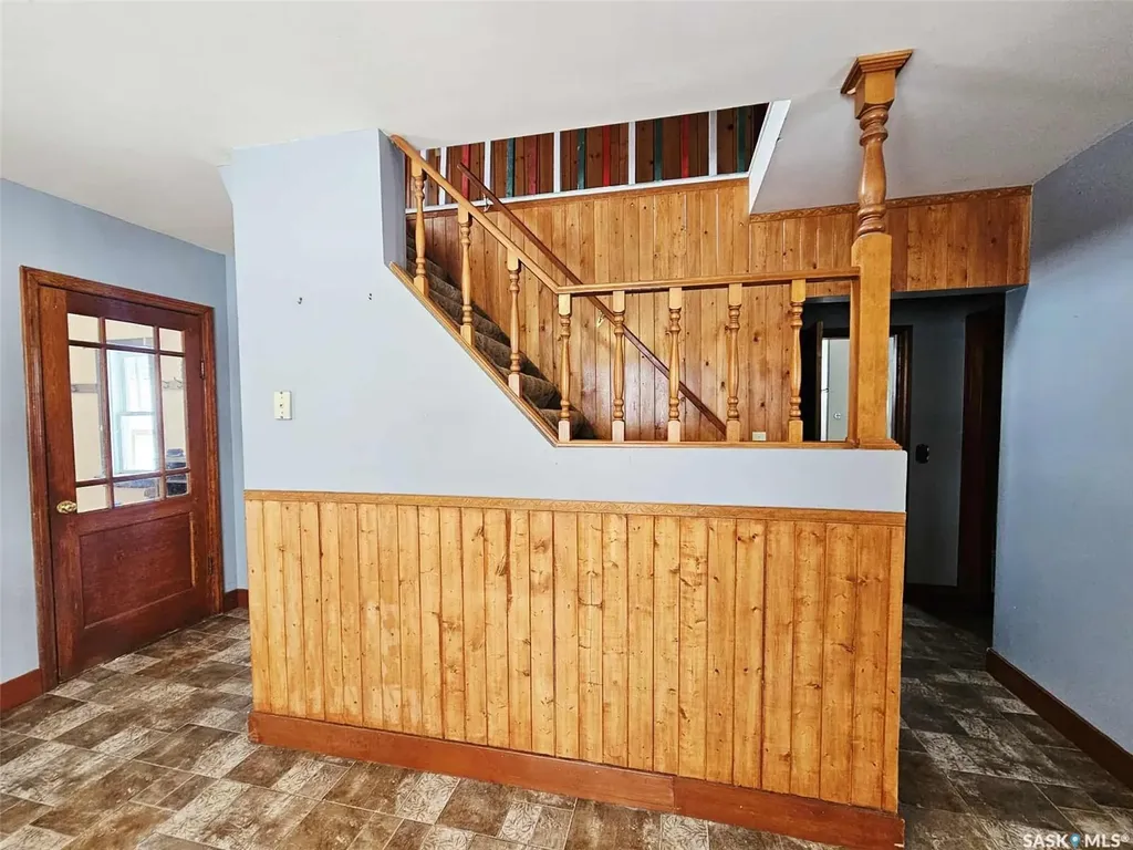 303 Ohlen Street Stockholm SK S0A 3Y0