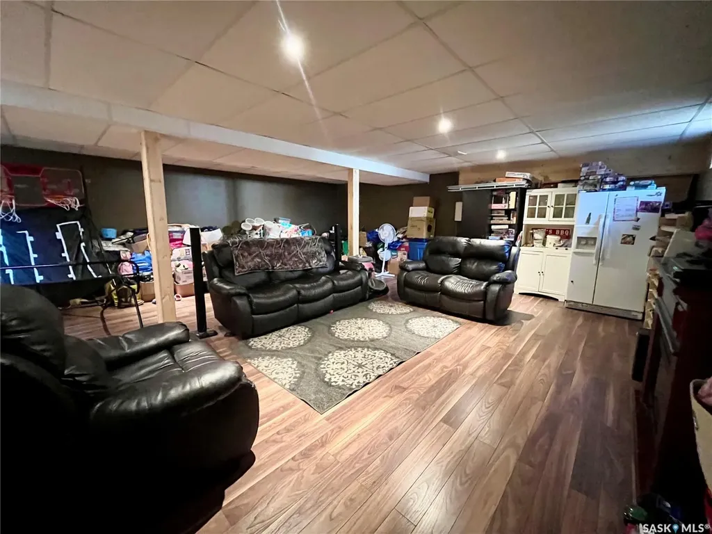 112 Gray Crescent W Wilkie SK S0K 4W0