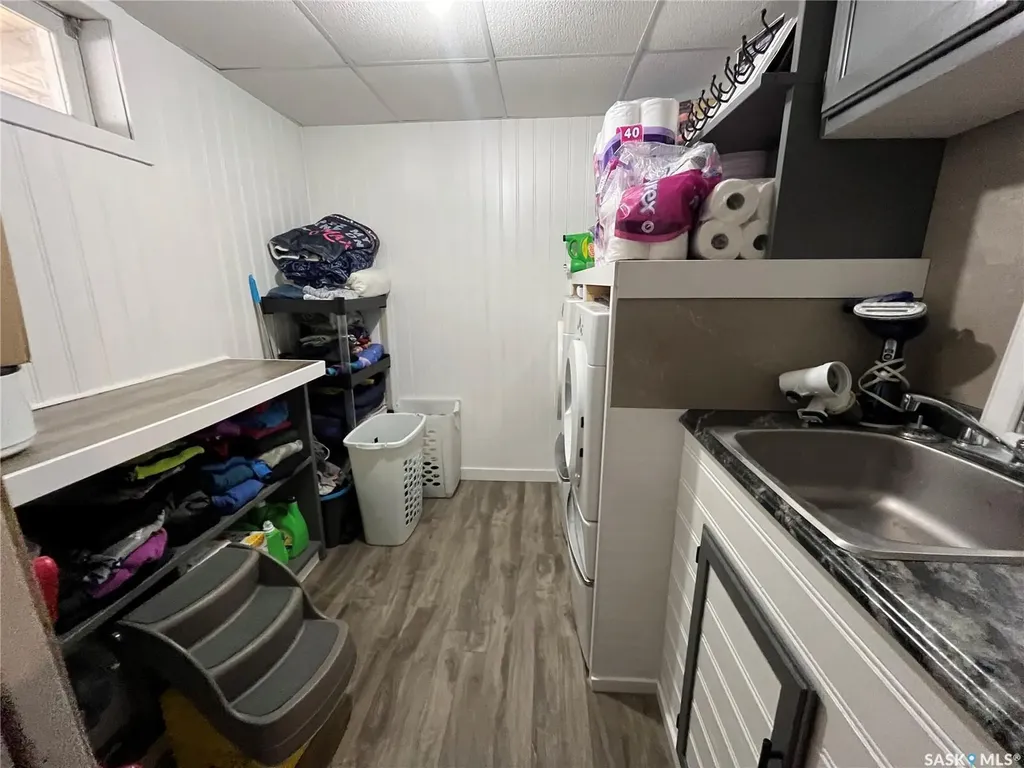 112 Gray Crescent W Wilkie SK S0K 4W0