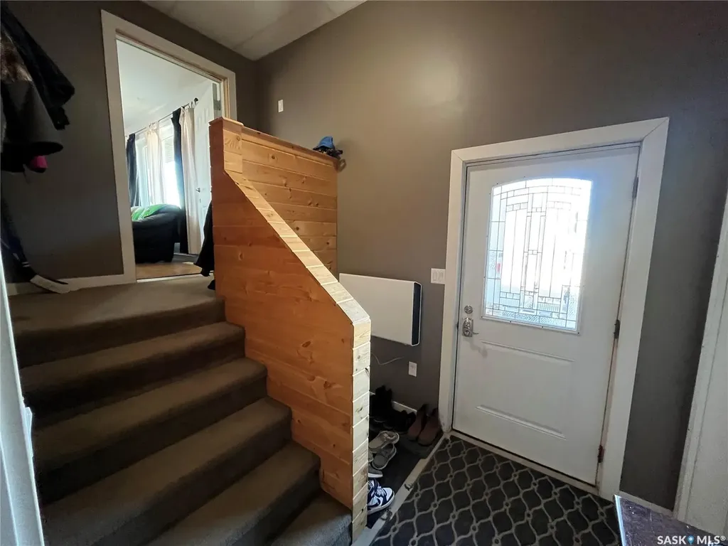 112 Gray Crescent W Wilkie SK S0K 4W0