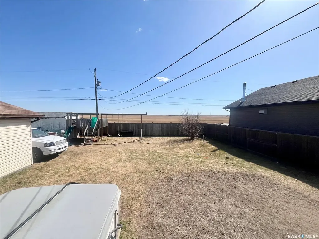112 Gray Crescent W Wilkie SK S0K 4W0