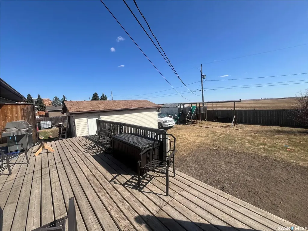 112 Gray Crescent W Wilkie SK S0K 4W0