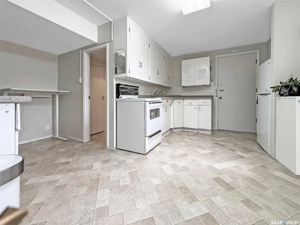 235 Sidney Street E Swift Current SK S9H 1T4