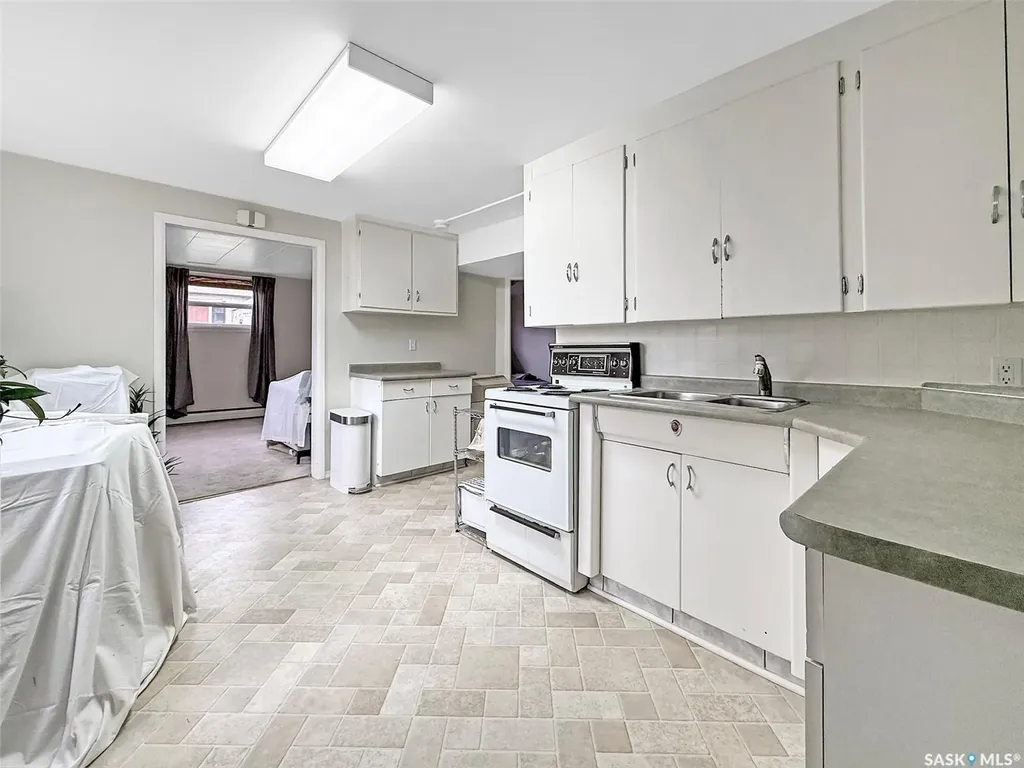 235 Sidney Street E Swift Current SK S9H 1T4