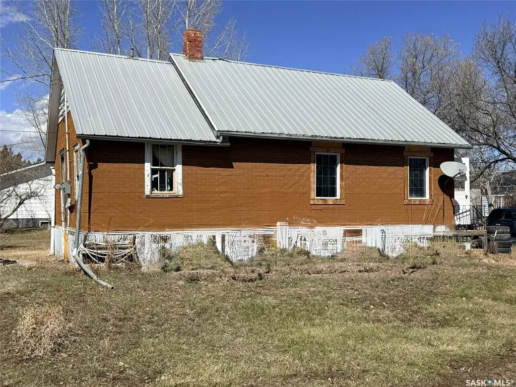 110 3rd Street E Milden SK S0L 2L0