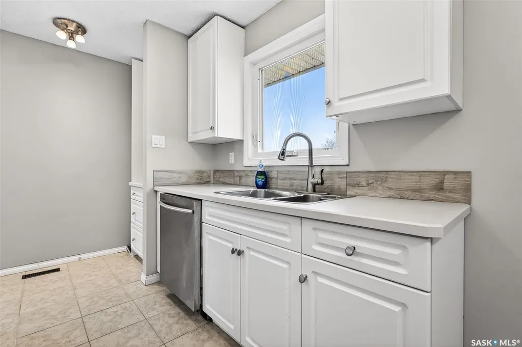 1312 Stadacona Street W Moose Jaw SK S6H 6M9