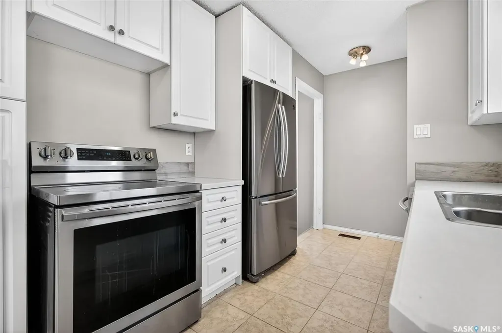 1312 Stadacona Street W Moose Jaw SK S6H 6M9