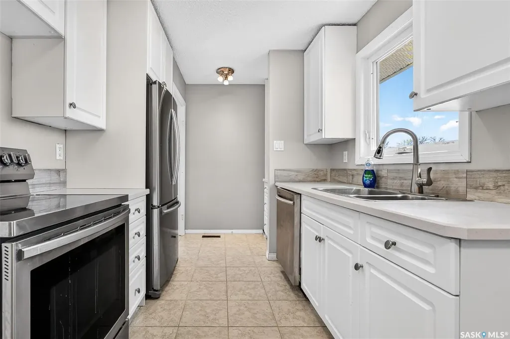 1312 Stadacona Street W Moose Jaw SK S6H 6M9