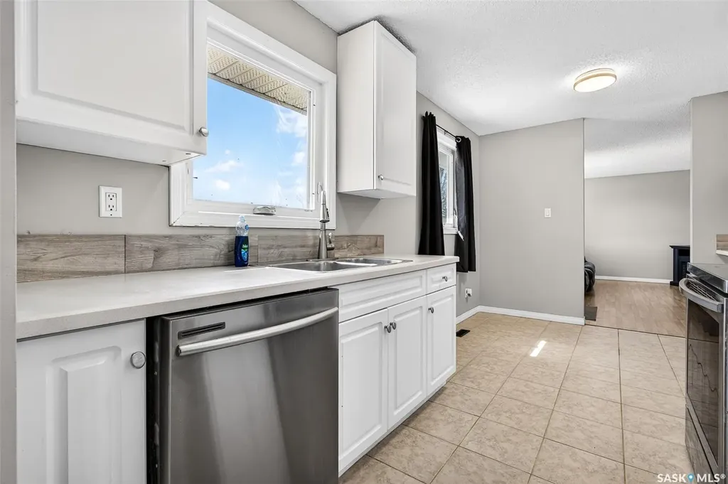 1312 Stadacona Street W Moose Jaw SK S6H 6M9