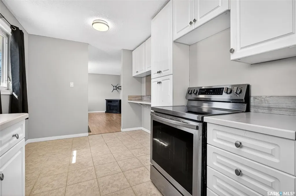 1312 Stadacona Street W Moose Jaw SK S6H 6M9
