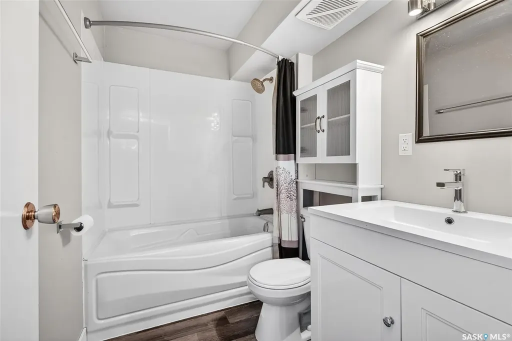 1312 Stadacona Street W Moose Jaw SK S6H 6M9