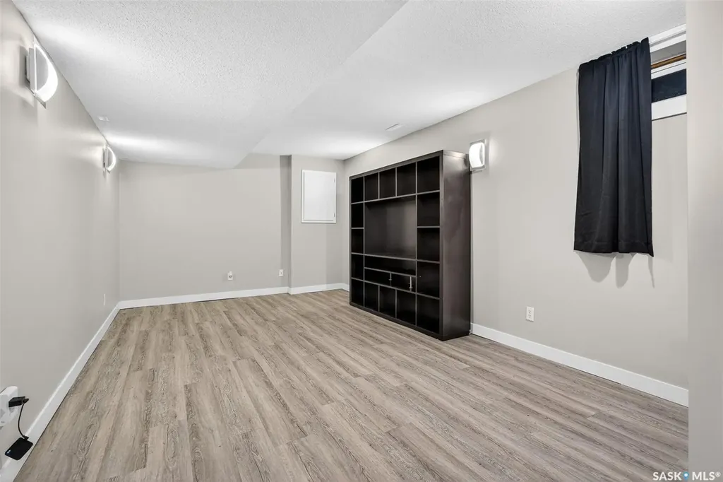 1312 Stadacona Street W Moose Jaw SK S6H 6M9
