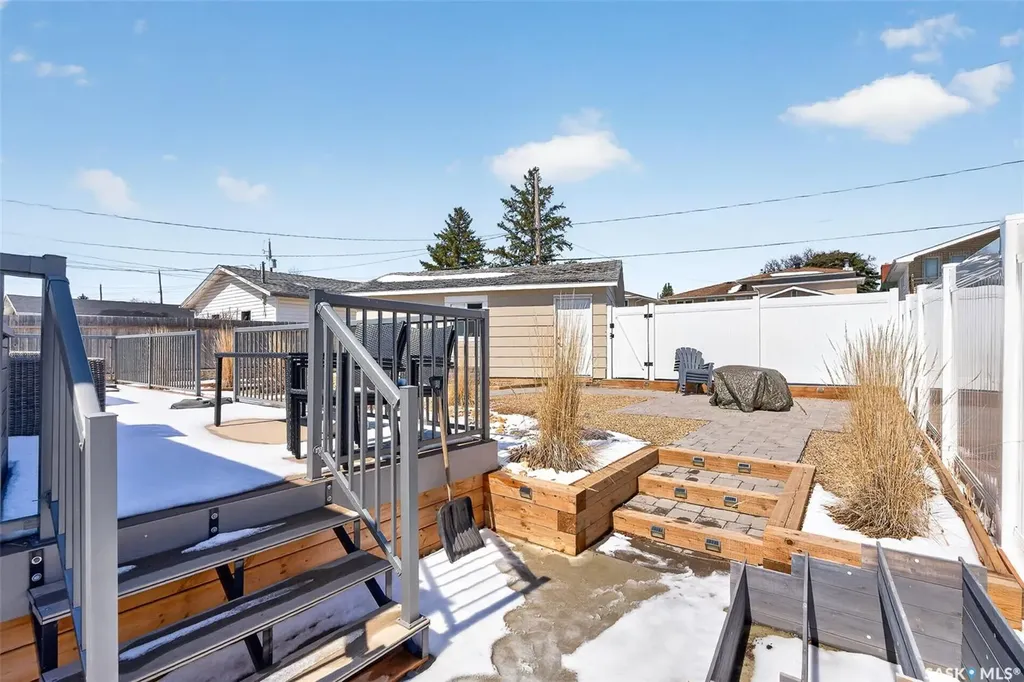 1312 Stadacona Street W Moose Jaw SK S6H 6M9